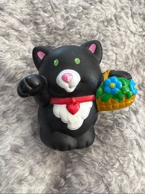 Little People 2002 Black Cat Carrying Flower Basket